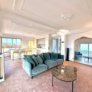 le-belvedere-du-pharo-t5-de-105m2.fr-provencehotel.com/